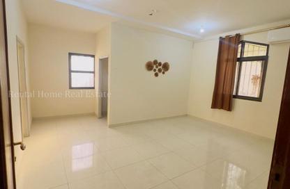 Apartment - 1 Bedroom - 1 Bathroom for rent in Bin Omran 35 - Fereej Bin Omran - Doha