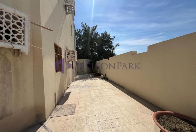 54200207 - Property Image 2