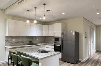 Apartment - 2 Bedrooms - 4 Bathrooms for rent in Floresta Gardens - Floresta Gardens - The Pearl Island - Doha