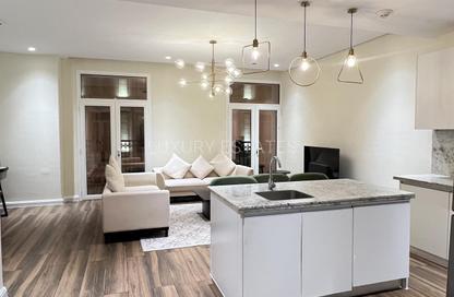 Apartment - 2 Bedrooms - 4 Bathrooms for rent in Floresta Gardens - Floresta Gardens - The Pearl Island - Doha