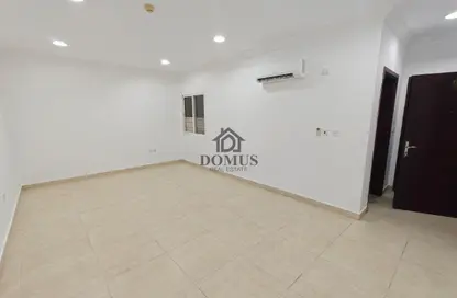 Apartment - 2 Bedrooms - 2 Bathrooms for rent in Al Zubair Bakkar Street - Al Sadd - Doha