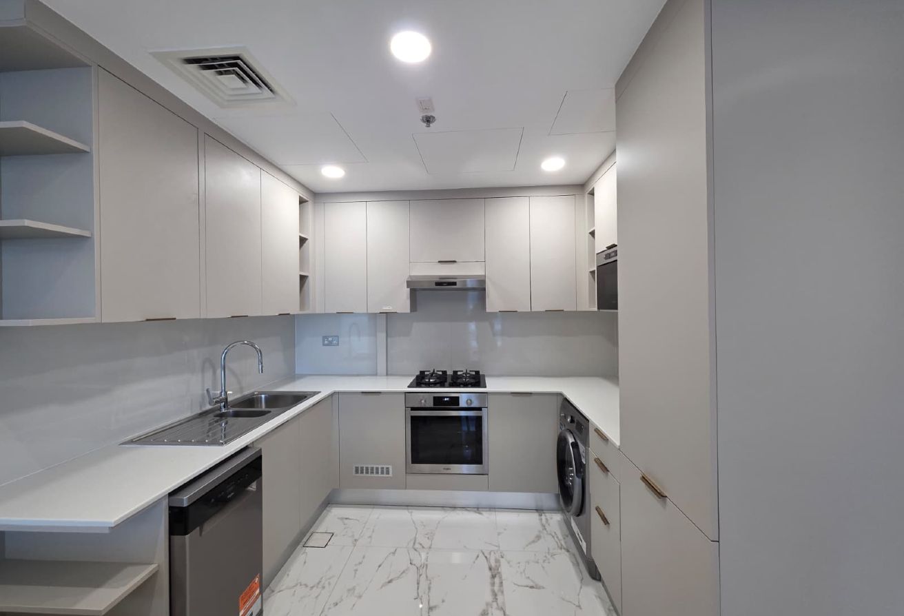 AMAZING 2 BEDROOM | HIGHER FLOOR AVAILABLE |MARINA thumbnail 7