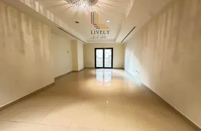 شقة - 2 غرف نوم - 3 حمامات للايجار في برج 16 - بورتو أرابيا - جزيرة اللؤلؤة - الدوحة