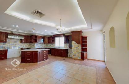 Villa - 4 Bedrooms - 5 Bathrooms for rent in West Gate - West Bay Lagoon - Doha