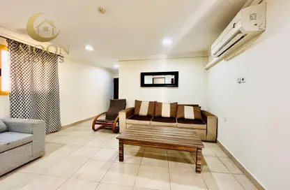 شقة - غرفة نوم - 1 حمام للايجار في ام غوالينا تجارية - ام غويلينا - أم غويلينا - الدوحة