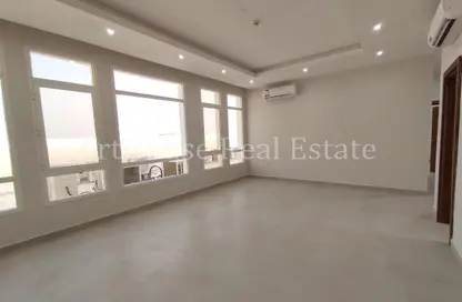 شقة - 2 غرف نوم - 2 حمامات للايجار في مجمع الخور - الخور