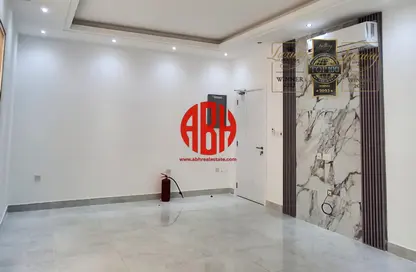 Apartment - 2 Bedrooms - 3 Bathrooms for rent in Al Mansoura - Al Mansoura - Doha