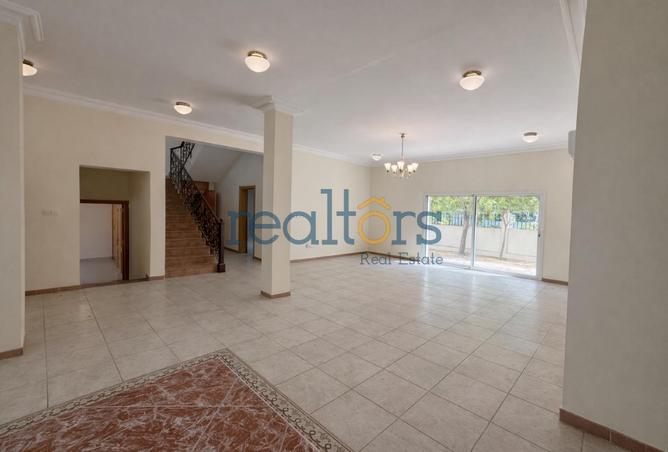 53423389 - Property Image 2