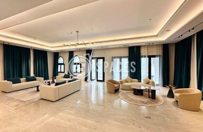 Villa - 5 Bedrooms - 7 Bathrooms for rent in La Plage Villas - The Villas - The Pearl Island - Doha