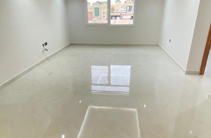 Apartment - 2 Bedrooms - 2 Bathrooms for rent in Al Mansoura - Al Mansoura - Doha