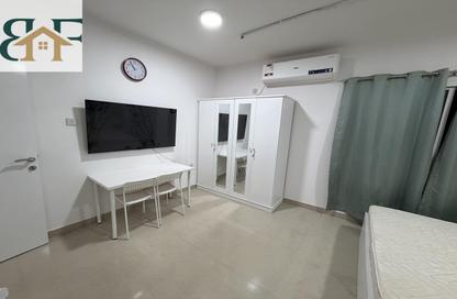 Apartment - Studio - 1 Bathroom for rent in Al Nasr Street - Al Nasr - Doha