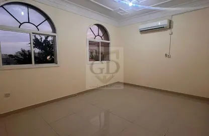 شقة - غرفة نوم - 1 حمام للايجار في شارع عنيزة - الحي الدبلوماسي - الدوحة