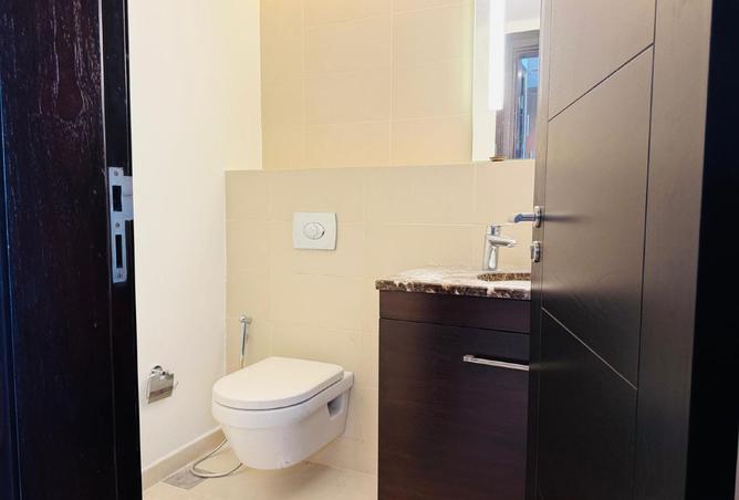 982068 - Property Image 3