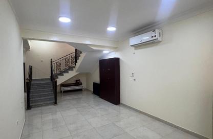 Villa - 6 Bedrooms - 5 Bathrooms for rent in Al Sakhama - Doha