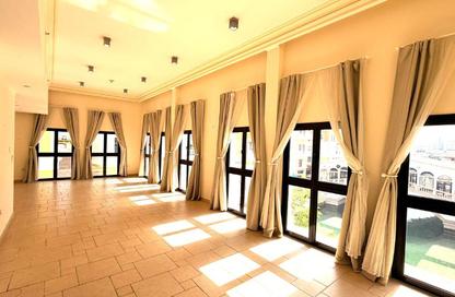 Apartment - 3 Bedrooms - 3 Bathrooms for rent in Qanat Quartier - The Pearl Island - Doha Apartment - 3 Bedrooms - 3 Bathrooms for rent in Qanat Quartier - The Pearl Island - Doha