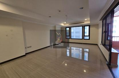 Apartment - 1 Bedroom - 1 Bathroom for rent in West Porto Drive - Porto Arabia - The Pearl Island - Doha