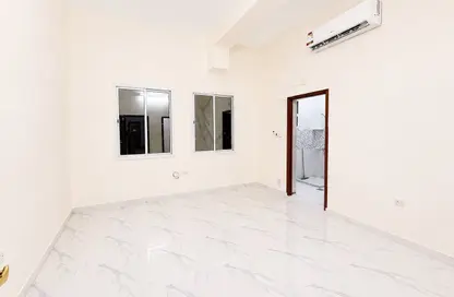 Apartment - 1 Bathroom for rent in Al Aziziyah - Al Aziziyah - Doha