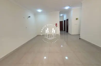 Apartment - 3 Bedrooms - 3 Bathrooms for rent in Hadramout Street - Doha Al Jadeed - Doha