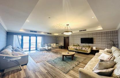 Apartment - 2 Bedrooms - 3 Bathrooms for rent in East Porto Drive - Porto Arabia - The Pearl Island - Doha