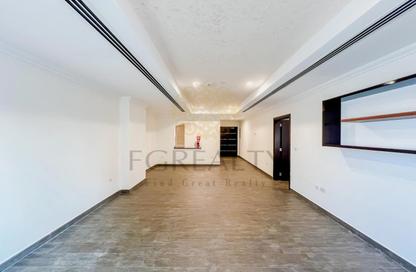 Apartment - 1 - 2 for rent in West Porto Drive - Porto Arabia - The Pearl Island - Doha Apartment - 1 - 2 for rent in West Porto Drive - Porto Arabia - The Pearl Island - Doha
