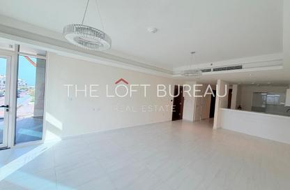Apartment - 1 Bedroom - 2 Bathrooms for rent in Crystal Residence - Gewan Island - The Pearl Island - Doha