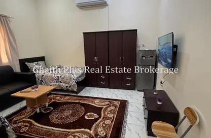Apartment - Studio - 1 Bathroom for rent in Izghawa - Izghawa - Doha