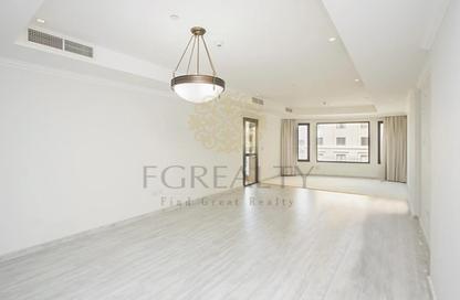 Apartment - 1 - 2 for sale in West Porto Drive - Porto Arabia - The Pearl Island - Doha