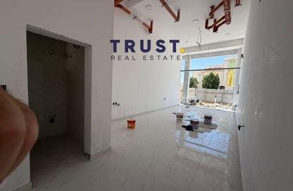 Shop - Studio - 1 Bathroom for rent in Street 870 - Al Duhail South - Al Duhail - Doha