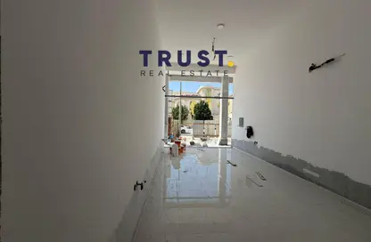 محل تجاري - استوديو - 1 حمام للايجار في 870 شارع - جنوب الدحيل - الدحيل - الدوحة