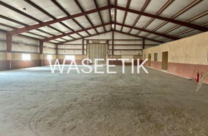 Warehouse - Studio - 5 Bathrooms for rent in Industrial Area - Industrial Area - Doha