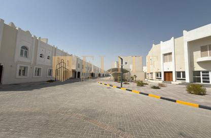 Villa - 5 - 6 for rent in Wadi Al Markh - Muraikh - AlMuraikh - Doha