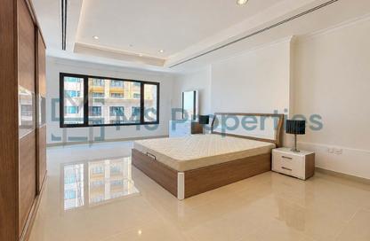 Apartment - Studio - 1 for rent in East Porto Drive - Porto Arabia - The Pearl Island - Doha
