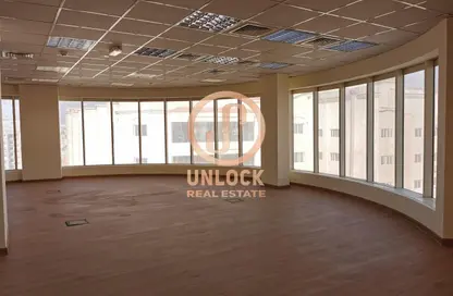 مساحات مكتبية - غرفة نوم - 2 حمامات للايجار في شارع انس - فريج بن محمود الشمالي - فريج بن محمود - الدوحة