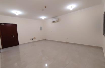 Apartment - 2 Bedrooms - 2 Bathrooms for rent in Fereej Kulaib - Doha