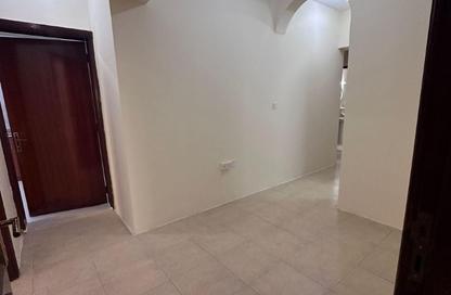 Apartment - 2 Bedrooms - 2 Bathrooms for rent in Al Mansoura - Al Mansoura - Doha