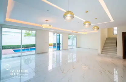 Villa - 6 Bedrooms - 7 Bathrooms for rent in The Garden - Floresta Gardens - The Pearl Island - Doha