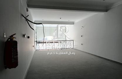 Shop - Studio - 1 for rent in East Industrial Street - Birkat Al Awamer - Al Wakra