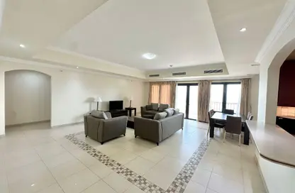 شقة - 3 غرف نوم - 3 حمامات للايجار في طريق بورتو الشرقي - بورتو أرابيا - جزيرة اللؤلؤة - الدوحة