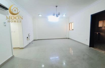 Apartment - 1 Bedroom - 2 Bathrooms for rent in Umm Ghwailina Comm - Umm Ghuwalina - Umm Ghuwailina - Doha Apartment - 1 Bedroom - 2 Bathrooms for rent in Umm Ghwailina Comm - Umm Ghuwalina - Umm Ghuwailina - Doha