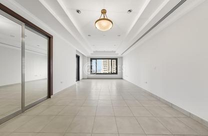 Apartment - 2 - 3 for sale in West Porto Drive - Porto Arabia - The Pearl Island - Doha Apartment - 2 - 3 for sale in West Porto Drive - Porto Arabia - The Pearl Island - Doha