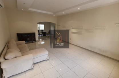 Compound - 3 Bedrooms - 4 Bathrooms for rent in Wadi Al Markh - Muraikh - AlMuraikh - Doha
