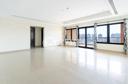 Apartment - 2 Bedrooms - 3 Bathrooms for rent in East Porto Drive - Porto Arabia - The Pearl Island - Doha