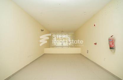 Shop - Studio for rent in East Industrial Street - Birkat Al Awamer - Al Wakra