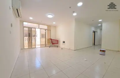 Apartment - 4 Bedrooms - 4 Bathrooms for rent in Al Nasr Street - Al Nasr - Doha