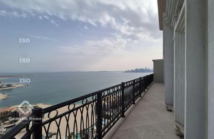 Penthouse - 3 Bedrooms - 5 Bathrooms for rent in Floresta Gardens - Floresta Gardens - The Pearl Island - Doha