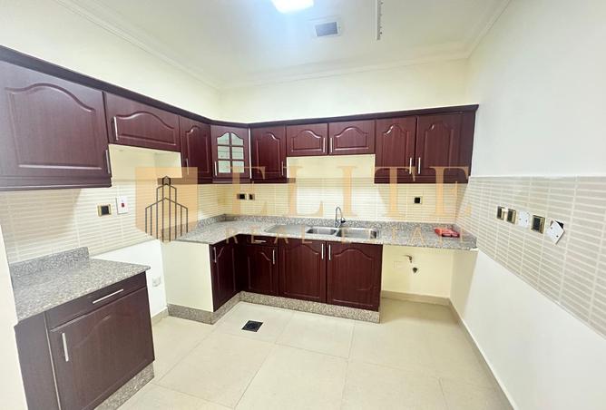 54200607 - Property Image 3