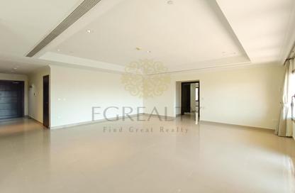 Apartment - 2 Bedrooms - 3 Bathrooms for sale in West Porto Drive - Porto Arabia - The Pearl Island - Doha