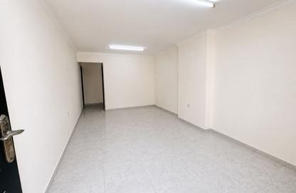 Apartment - Studio - 1 Bathroom for rent in Wholesale Market Street - Abu Hamour - Doha