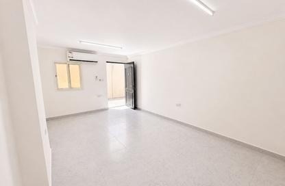 Apartment - Studio - 1 Bathroom for rent in Wholesale Market Street - Abu Hamour - Doha
