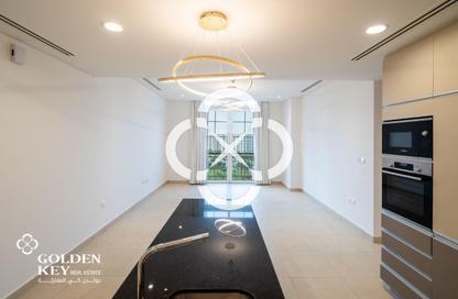 Apartment - 1 Bedroom - 2 Bathrooms for rent in Floresta Gardens - Floresta Gardens - The Pearl Island - Doha Apartment - 1 Bedroom - 2 Bathrooms for rent in Floresta Gardens - Floresta Gardens - The Pearl Island - Doha